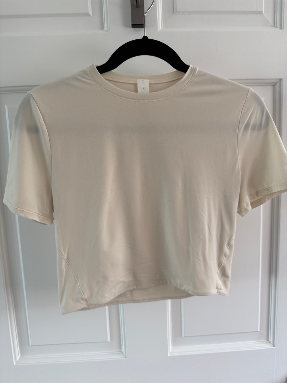 ✨Like New!✨ Lulu Lemon Nulu Cropped t-shirt